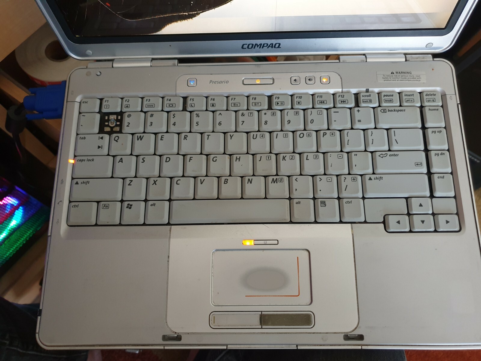 HP Presario V2000 Compaq Windows XP AMD Sempron 3300+ 1.99Ghz 384 Ram Parts/Rep