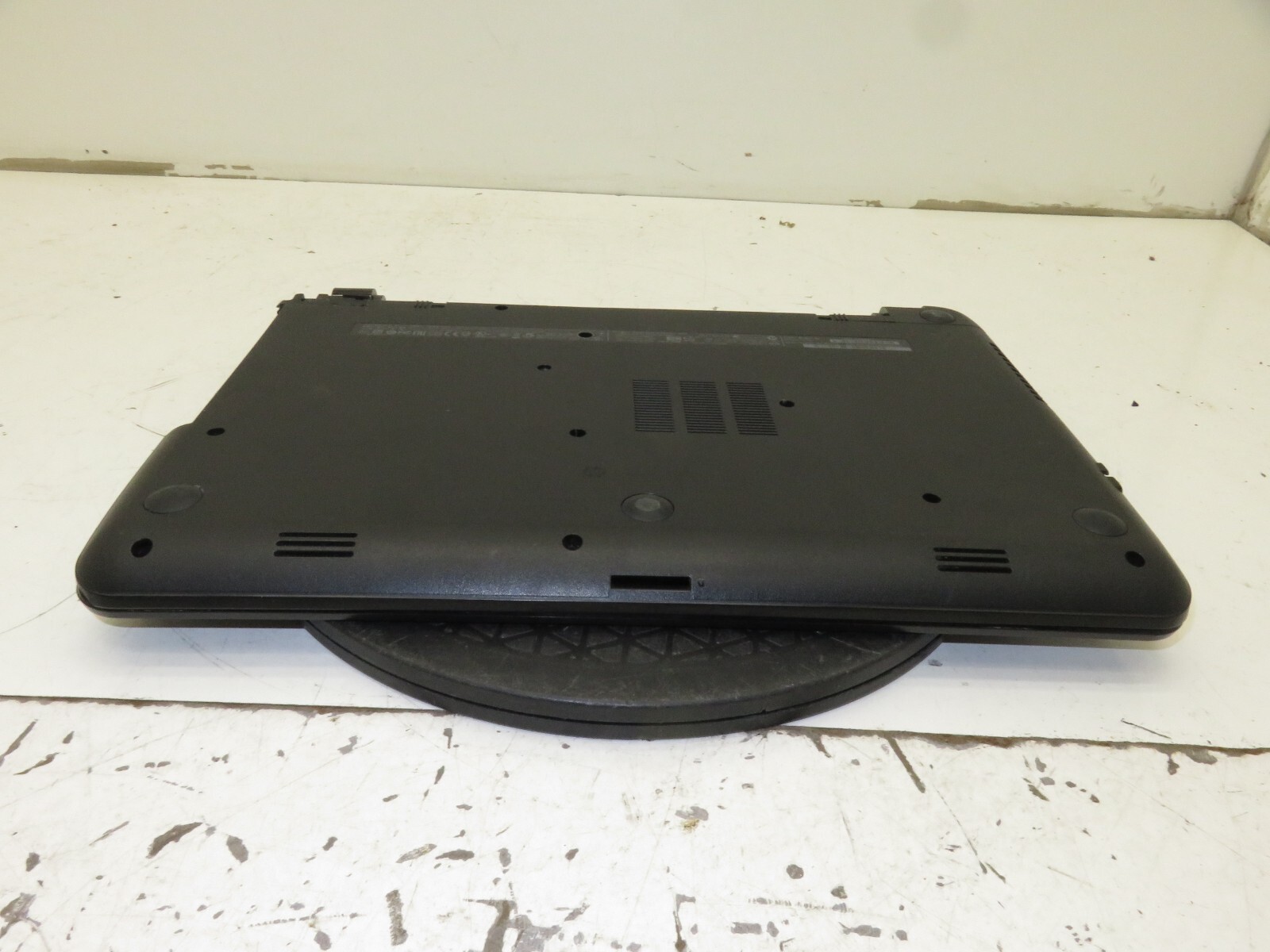 HP 15-r134cl Laptop Intel Core i3-4005u 6GB Ram – Parts/Repair