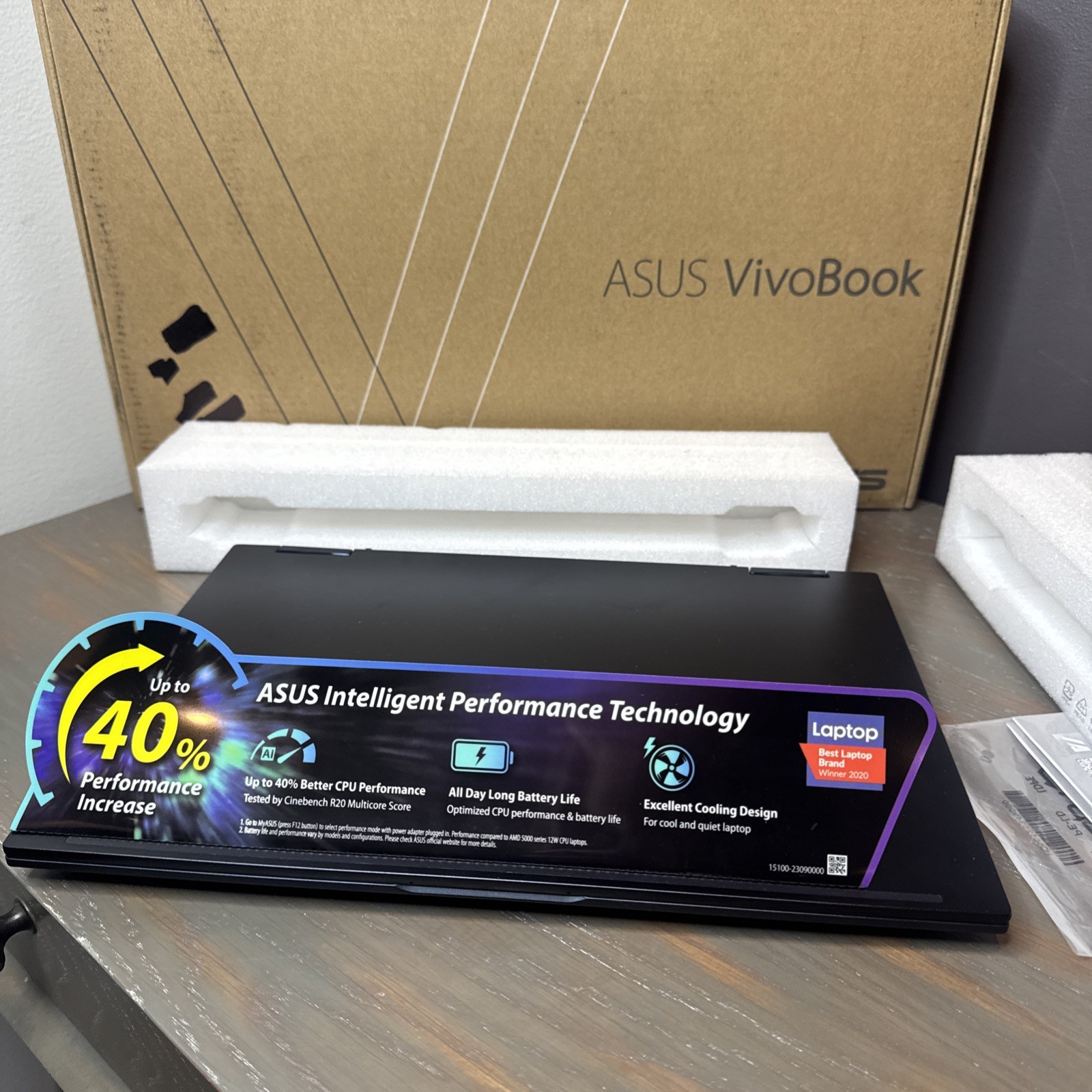 Asus VivoBook Flip 14″ Touchscreen Laptop R5-5500U 8GB 512GB SSD W10H