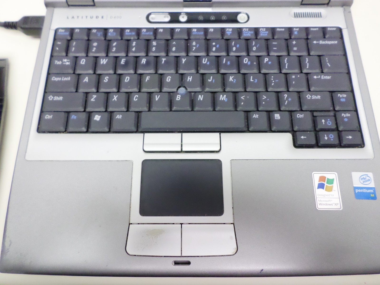 Dell Latitude D400 12.1″ Laptop Pentium 1.7GHz 1 GB RAM 60GB WinXP Serial Port