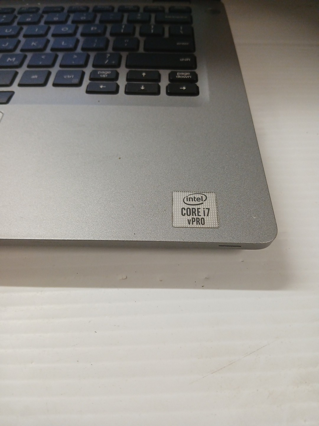 Dell Latitude 5411 i7-10850H 8GB NVMe 256GB FHD non-touch TB3 FP+SC IR Cam vPro
