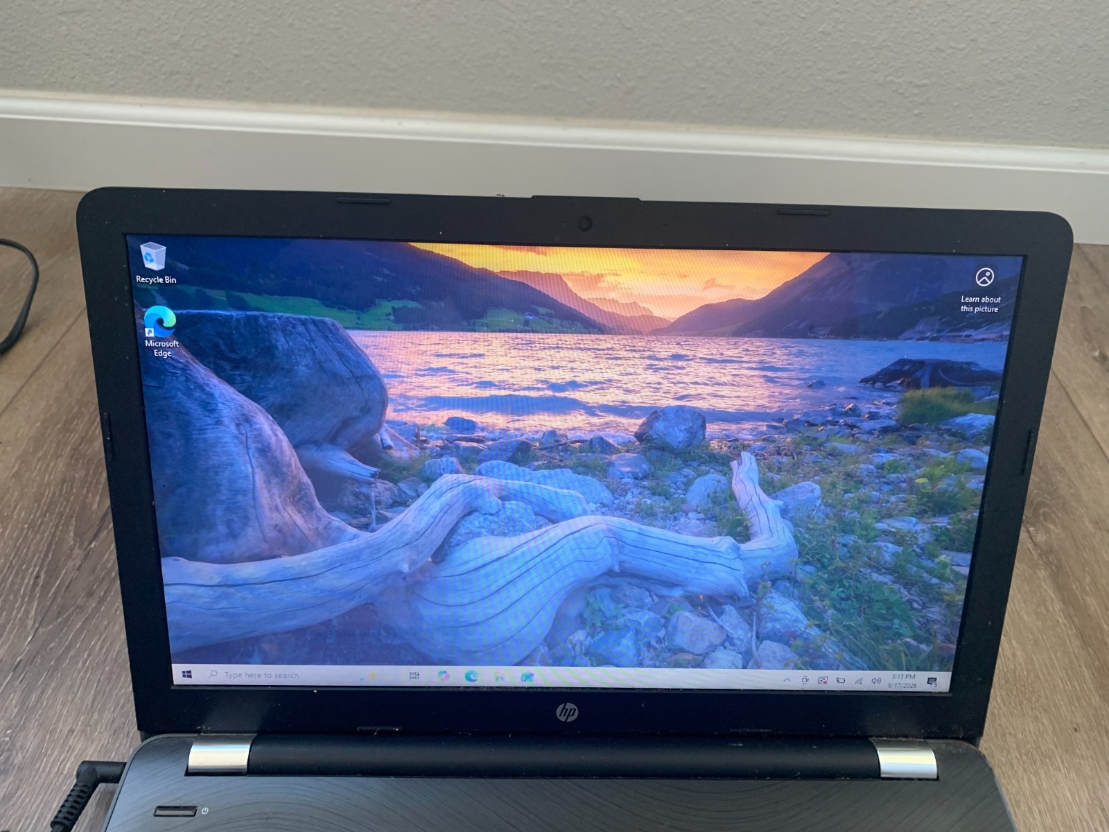 HP 15-bs033cl 15.6″ Touchscreen intel Core i3-7100U 2.40GHz 8GB RAM 1TB Win 10
