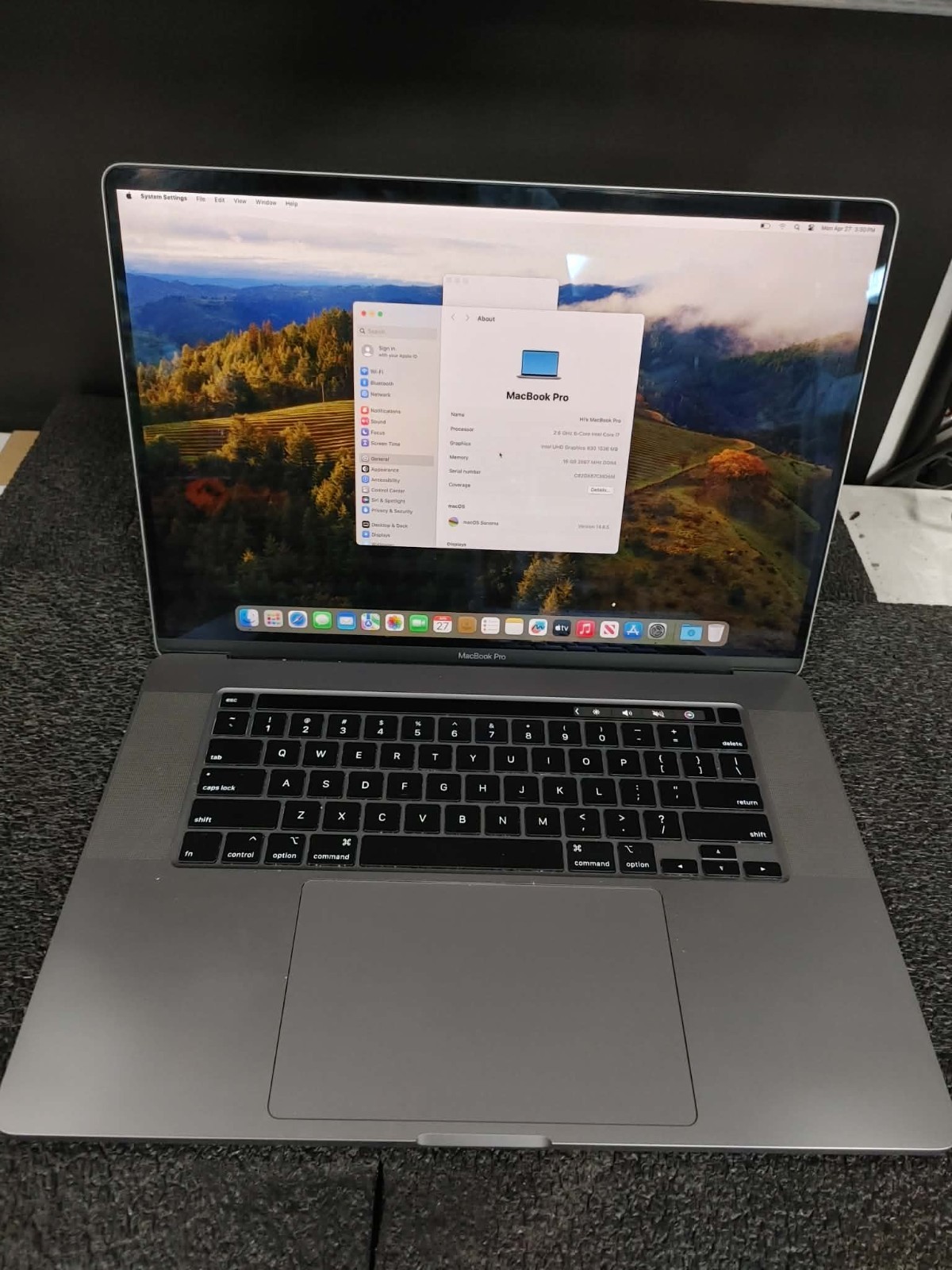 Apple A2141 16inch Intel i7-9750H 2.60GHz 16GB DDR4 500GB Intel UHD Graphics 630