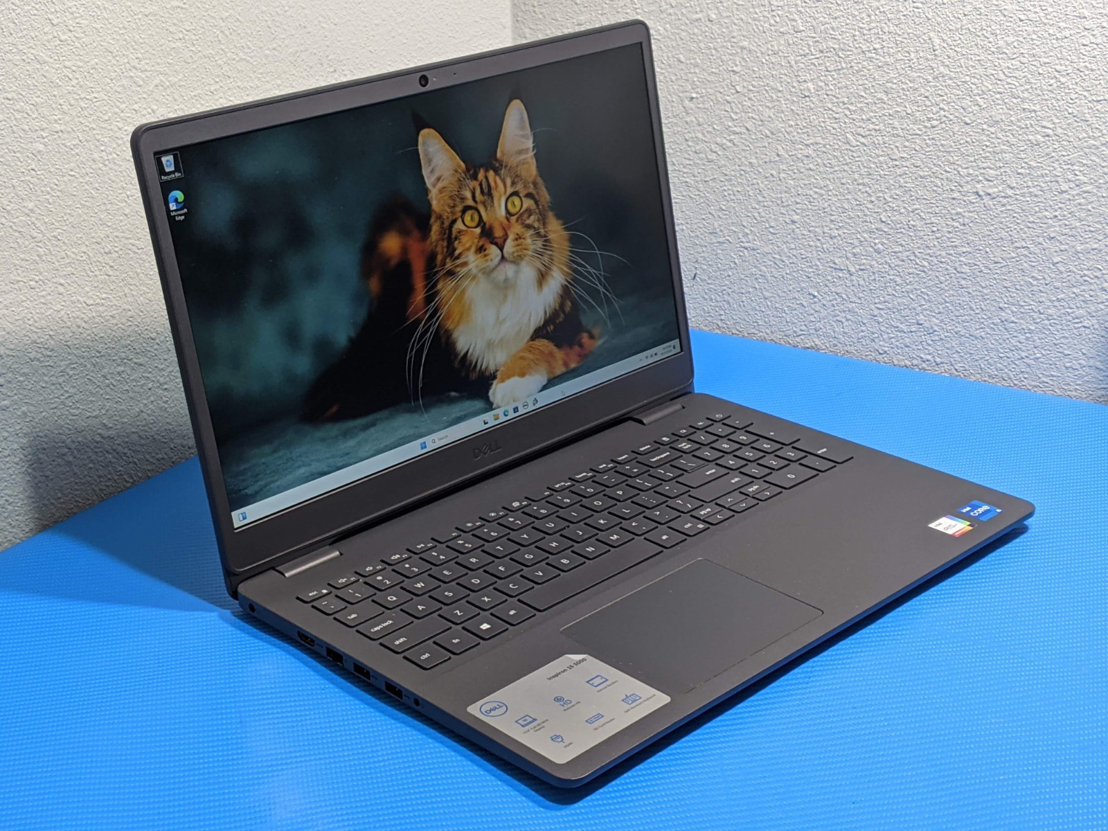 Dell Inspiron 3501 15.6″FHD Intel Core i5-1135G7 2.4GHz 12GB 256GB W11H +Charger