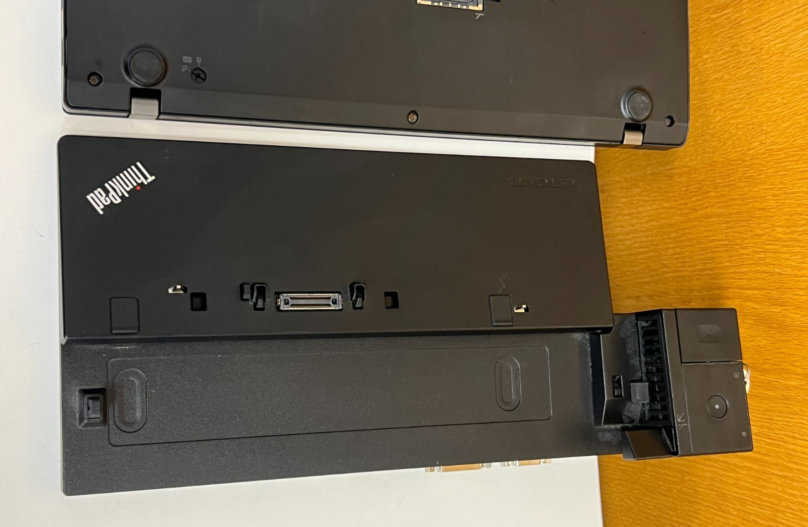 Lenovo ThinkPad T470s + Len Ultra Dock ( i5-6th, 8GB RAM, 256GB SSD ) Win 11 Pro