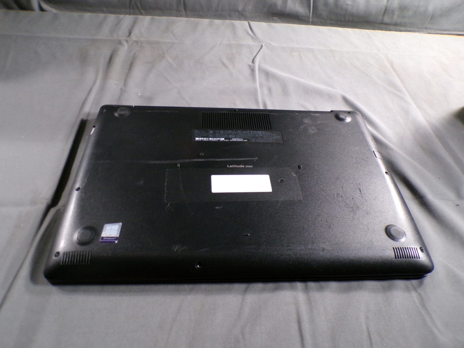 DELL LATITUDE 3590 INTEL CORE i3-6006U 2.00GHZ 8GB RAM **NO HD / NO CADDIE