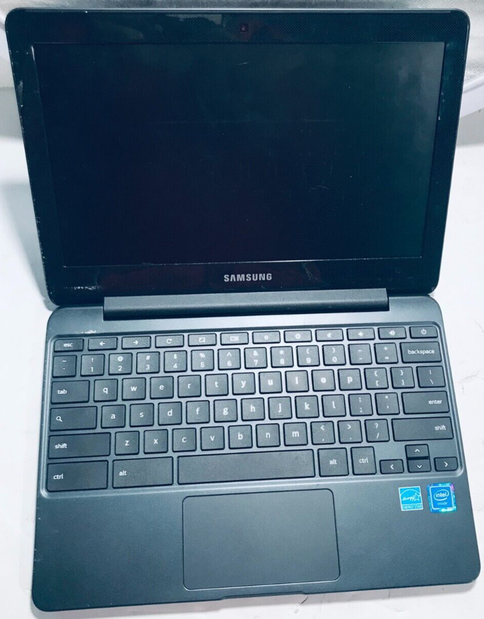 Samsung XE500 Chromebook 3 4GB 16GB SSD 11.6-Inch Laptop – Black XE500C13-K02US