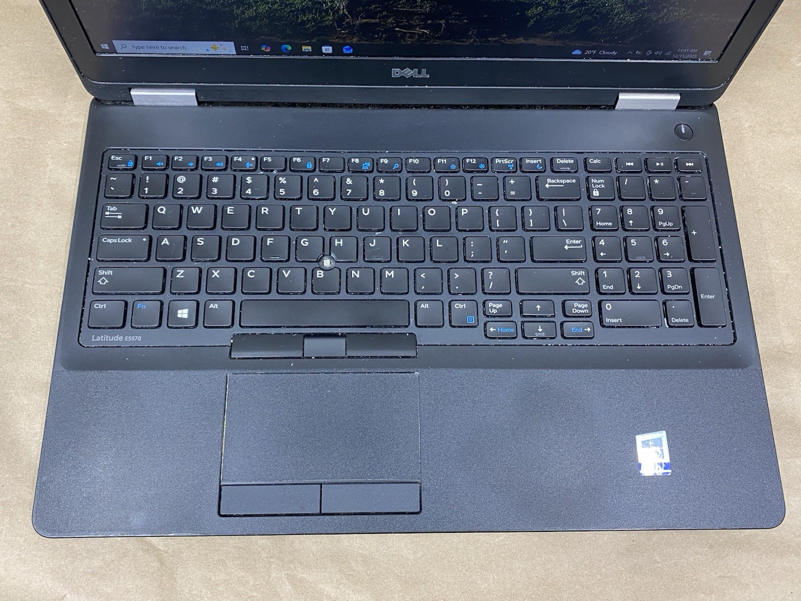 Dell Latitude E5570 – 15.5′ FHD – i5-6300U – 8GB – 256GB SSD – Win 10 Pro – READ