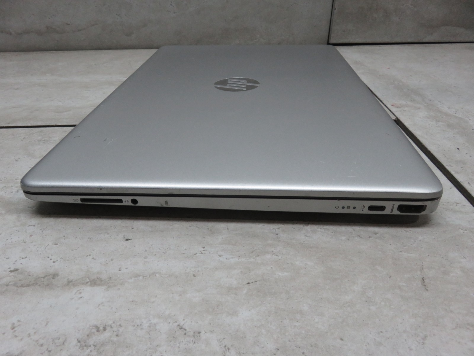 HP 15-dy2035tg 15.6″Intel Core i3-1125G4 2.00GHz 8GB 256GB SSD WINDOWS 11 PRO