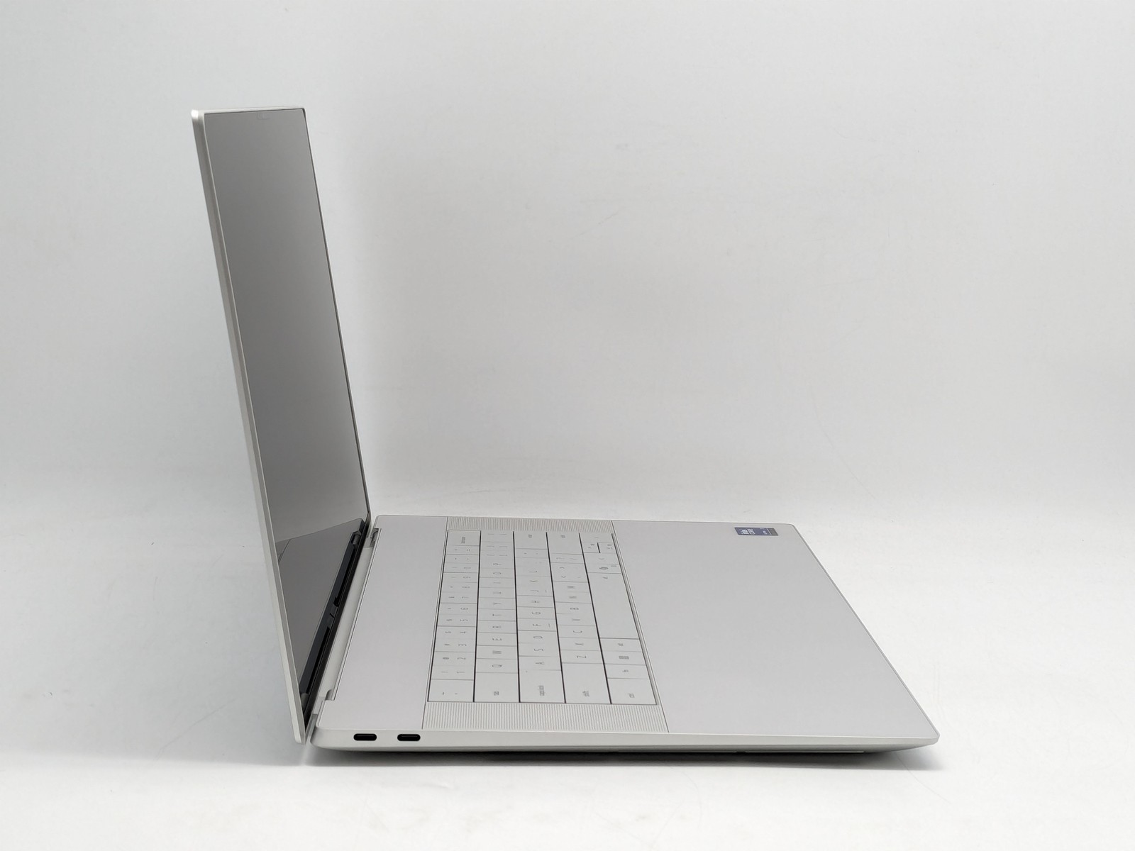 Dell 16 Premium DA16250 16.3″ Ultra 7 255H 32GB RAM 1TB SSD RTX 5060 W11H