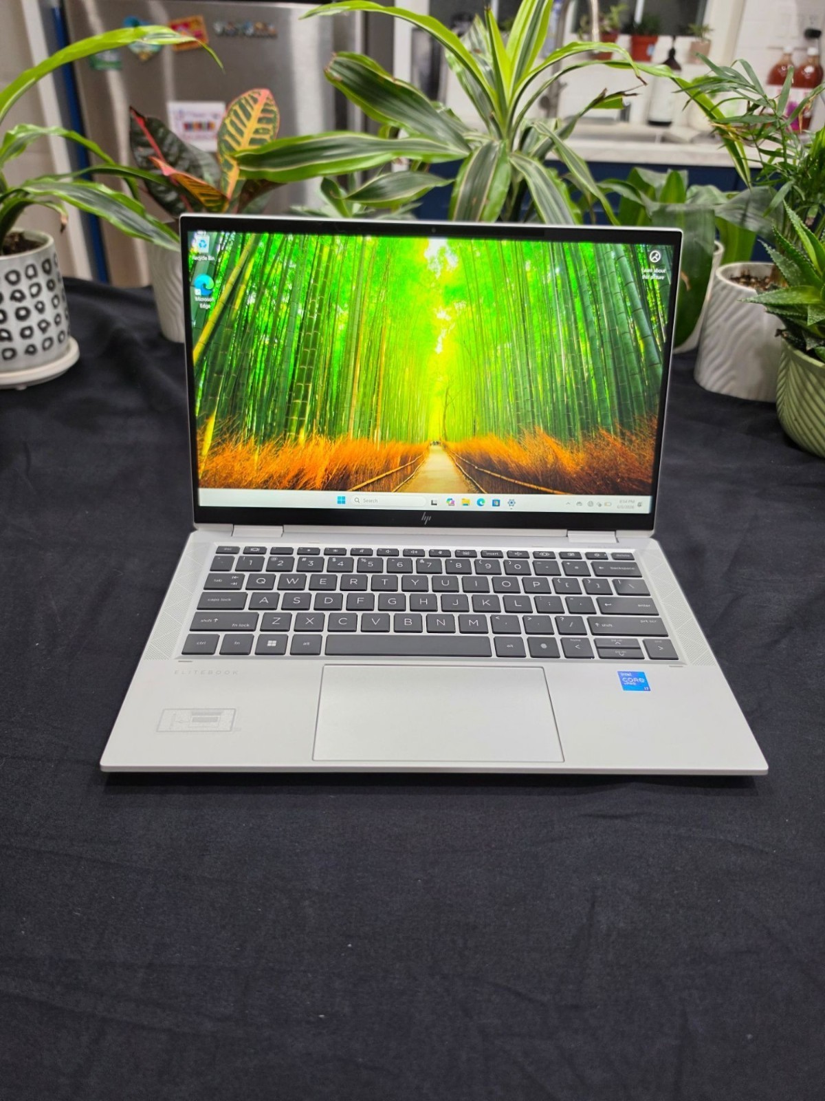 HP EliteBook x360 1030 G8 13.3″ i7-1185G7 16GB 1TB SSD LTE Win 11 Pro 2-in-1