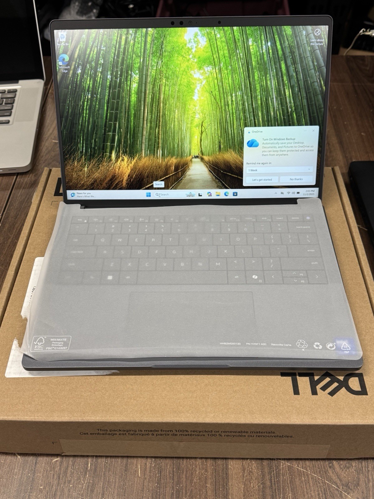 Dell Pro Premium PA14250, 16gb DDR5, 1Tb SSD , 3Years Dell Warranty.