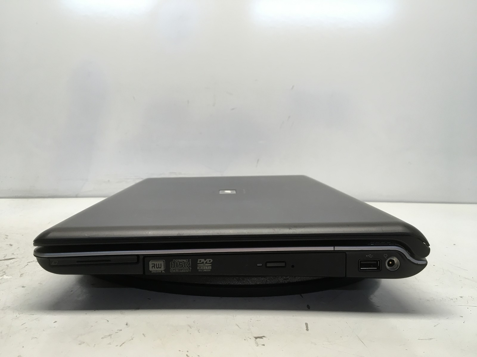 HP Pavilion DV6000 Mobile AMD Sempron 3500+ 1800MHz 2 GB NO HDD No Batt