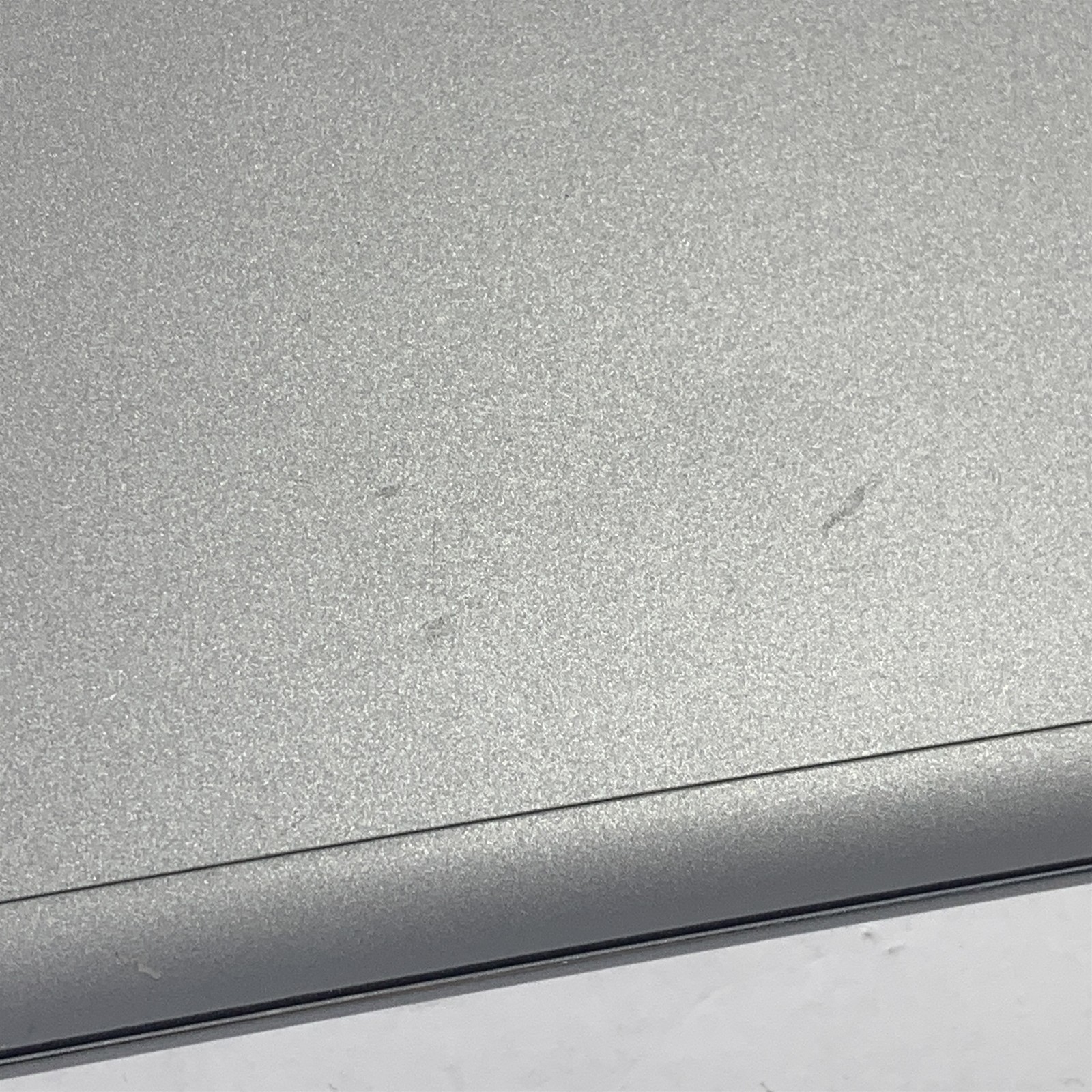 Microsoft Surface Book 3 1900 13.5″ i7-1065G7 1.3GHz 16GB 256GB NVMe SSD – Win11