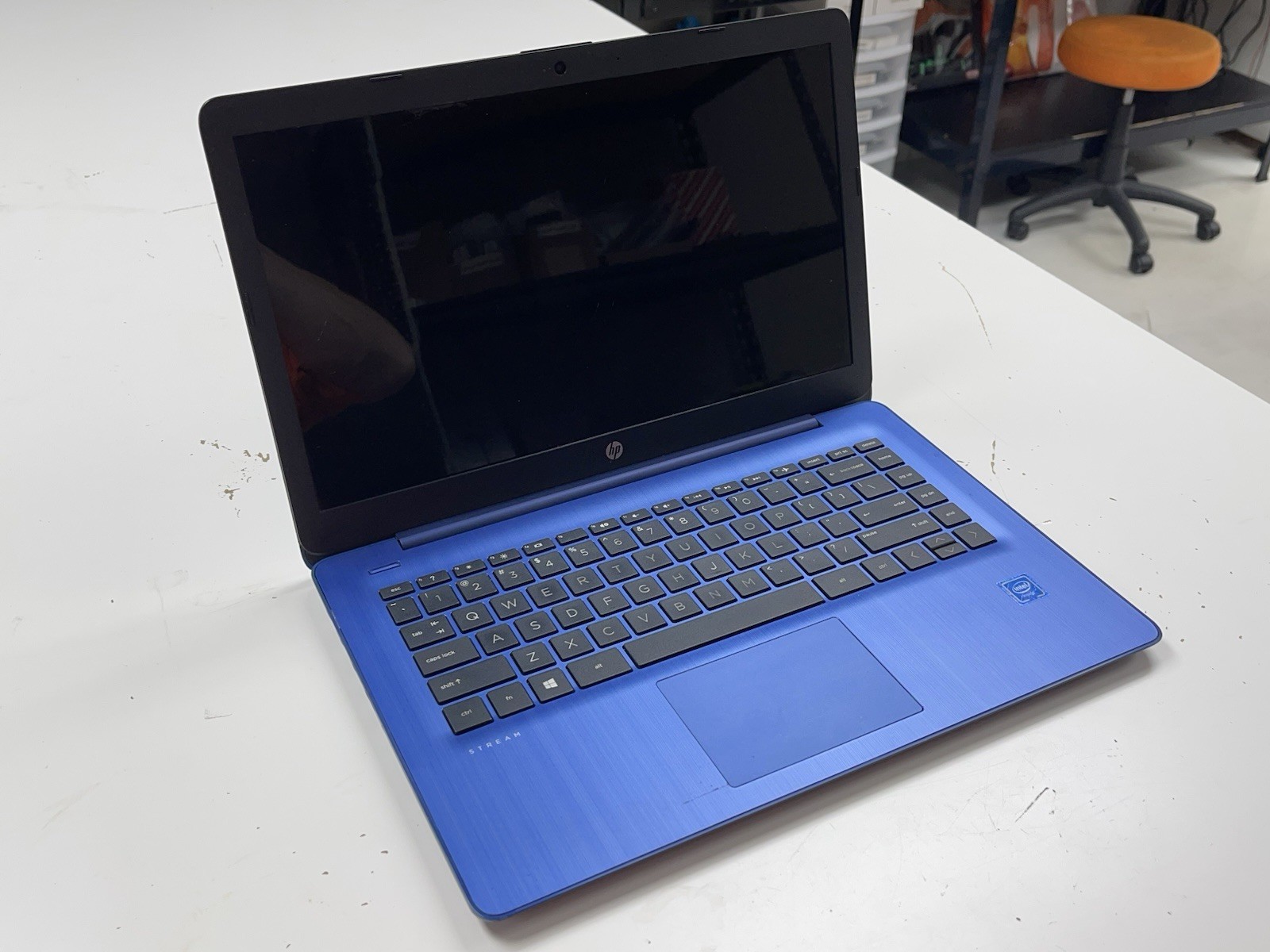 Hp Stream 14-cb171wm Intel Celeron N4000 1.1GHz 4GB Ram 64GB With BROKEN LCD