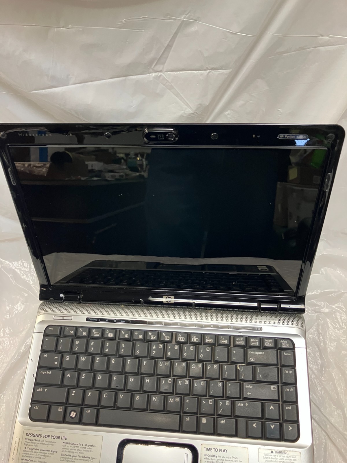HP PAVILION DV2000 – AMD TURION 64 – 1GB RAM – 14″ -NO HD FOR PARTS