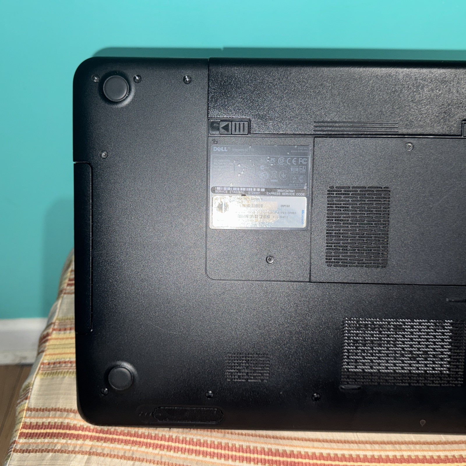 Dell Inspiron N7110 Laptop i5-2430M 2.40GHZ 8GB 240GB SSD W10H Bad Trackpad
