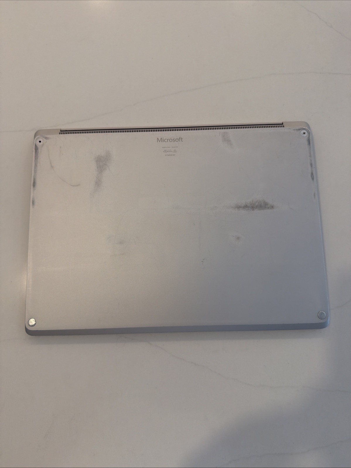 Microsoft Surface Laptop 2 Model 1769 Intel i5-8350U 8GB 256GB SSD Silver W10P