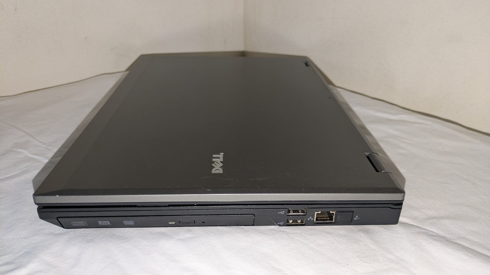 Dell Latitude E5410 Laptop 14″ Intel i7-620M 2.67GHz 4GB RAM 320GB HD Windows XP
