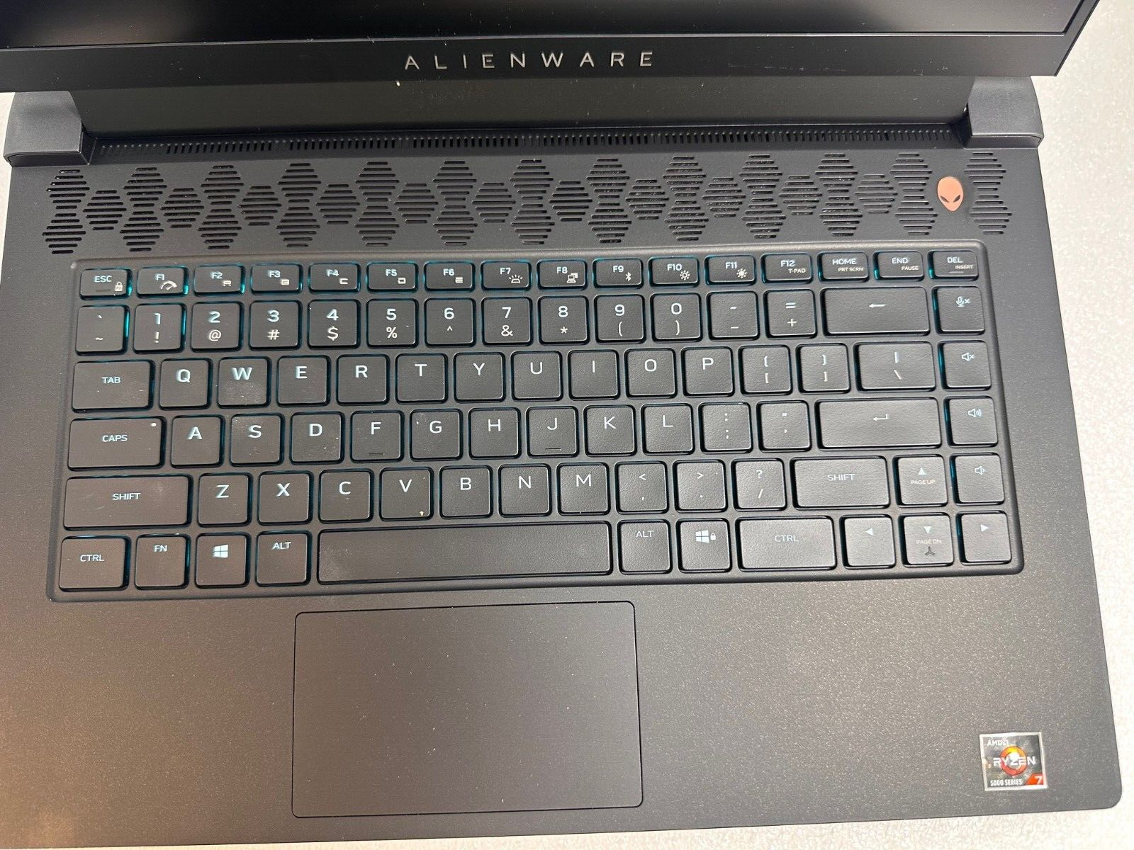 Dell Alienware 15.6″ FHD m15 Ryzen Edition R5 AMD Ryzen 7 5800H 16gb ram 512gb
