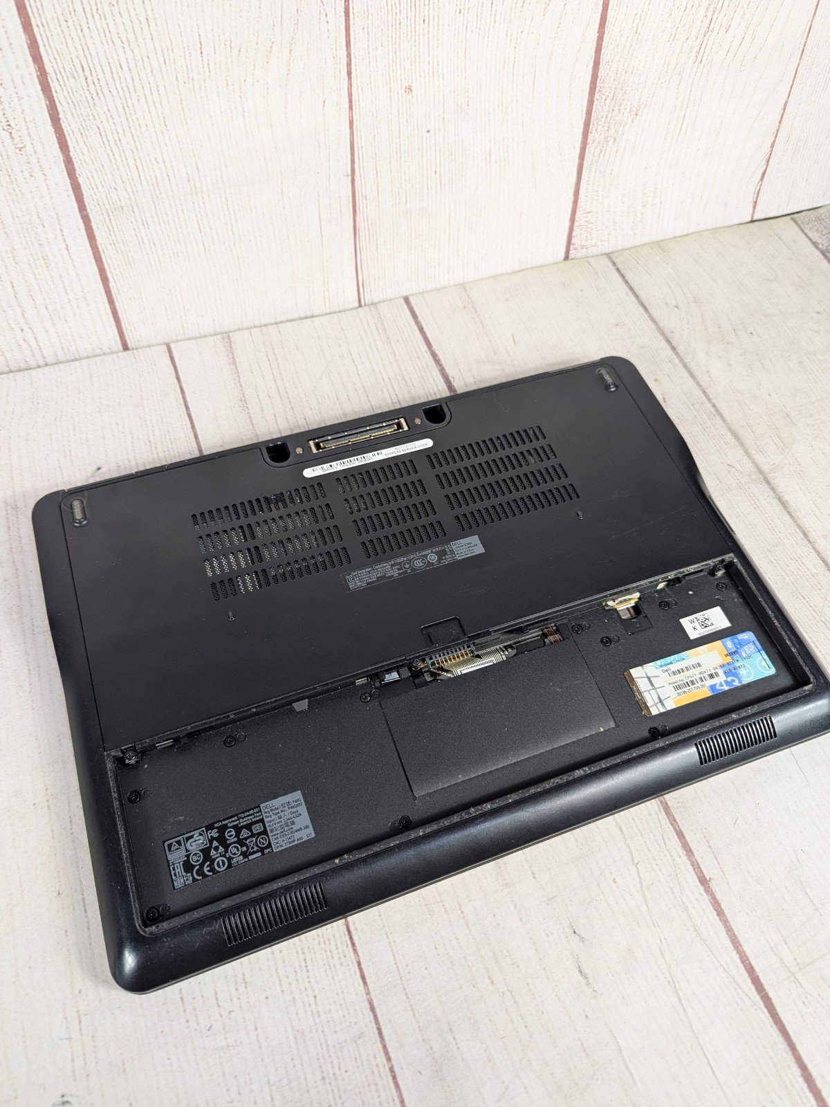 NO BATTERY – Dell Latitude E7450 i5-5200u, 16 GB RAM – 500GB HDD Windows 10 Pro