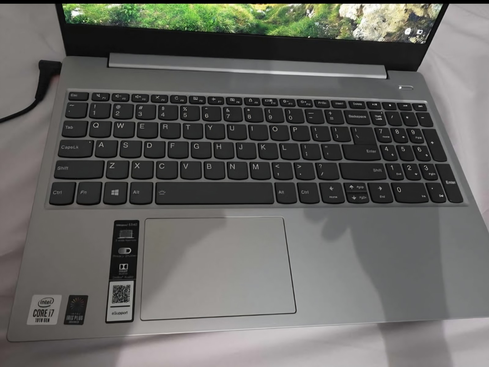 Lenovo IdeaPad S340 15.6″ 256GB SSD Intel Core i7 10th Gen (1.30 – 3.90 GHz) 8GB