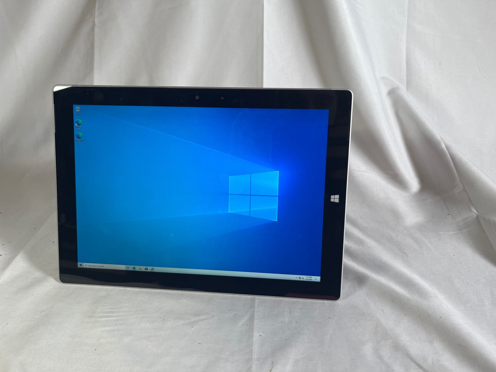 Microsoft Surface 3 Intel(R) Atom(TM) x7-Z8700 CPU @ 1.60GHz 2GB 63GB SSD 10.8″