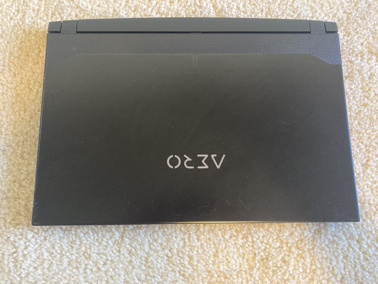 GIGABYTE AERO 15 OLED
