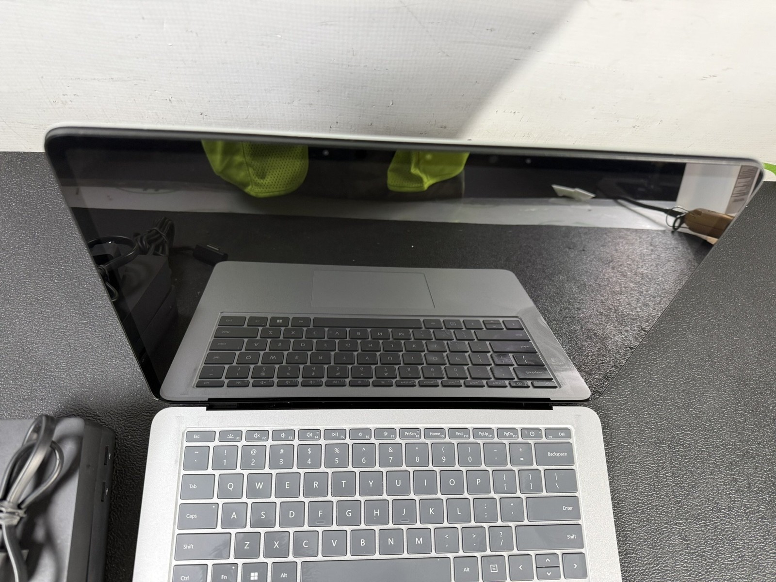 Microsoft Surface Laptop Studio i5-11300H 3.1GHz 16GB DDR4 256GB M.2 Win 11 Pro