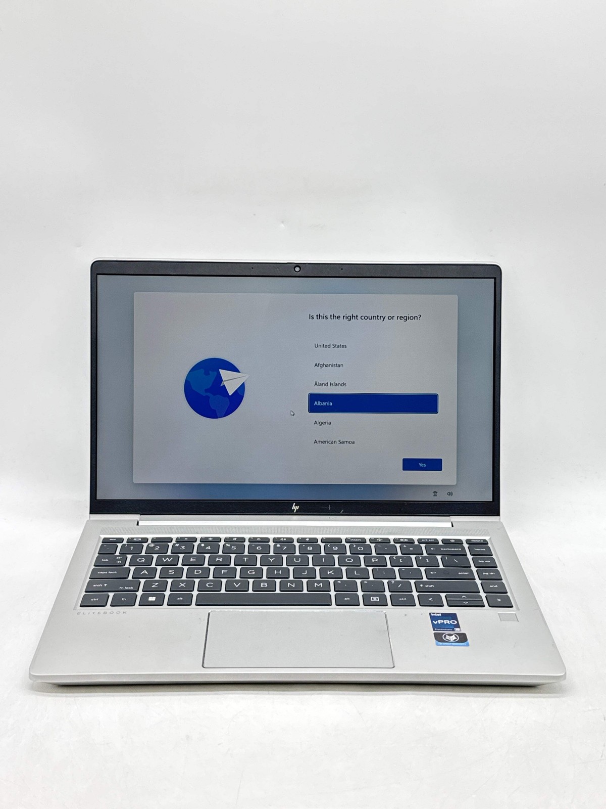 HP EliteBook 640 G10 14.0″ FHD Touch Core i5-1335U 1.30GHz 256GB SSD 8GB RAM
