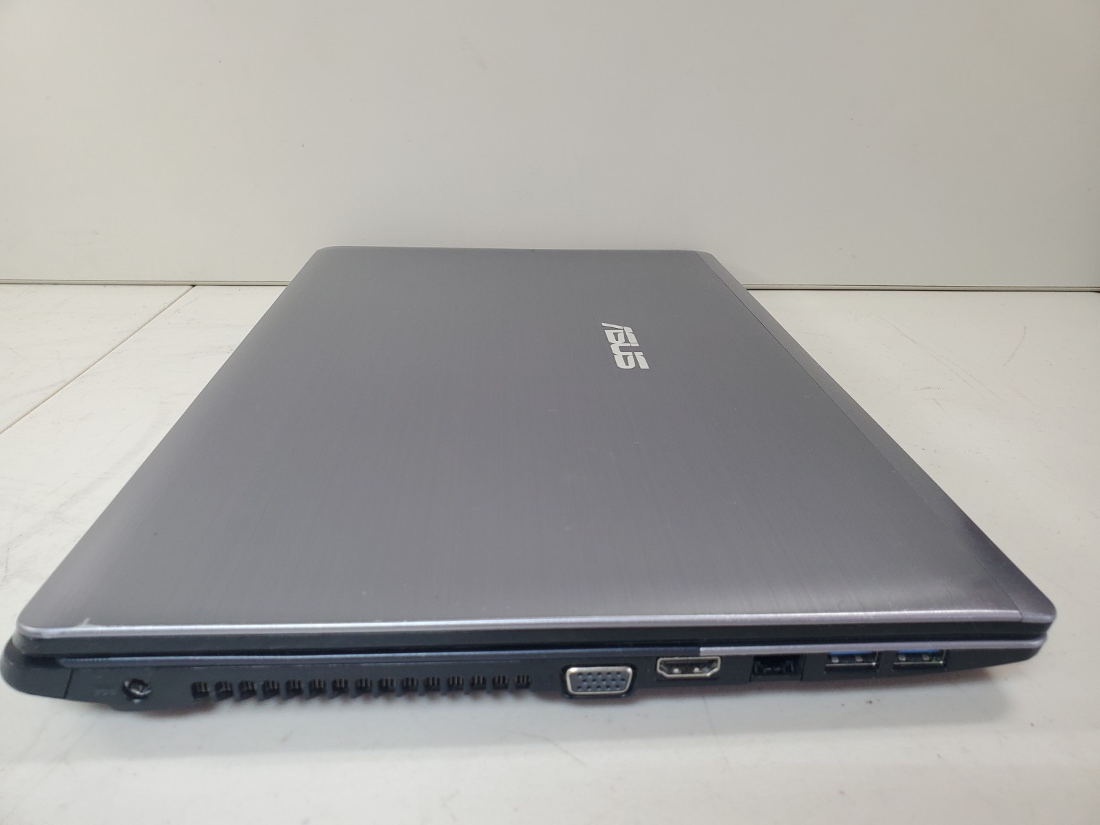 ASUS U57A 15″ Laptop Intel Core i5-2450M 2.50GHz 8GB RAM/256gb