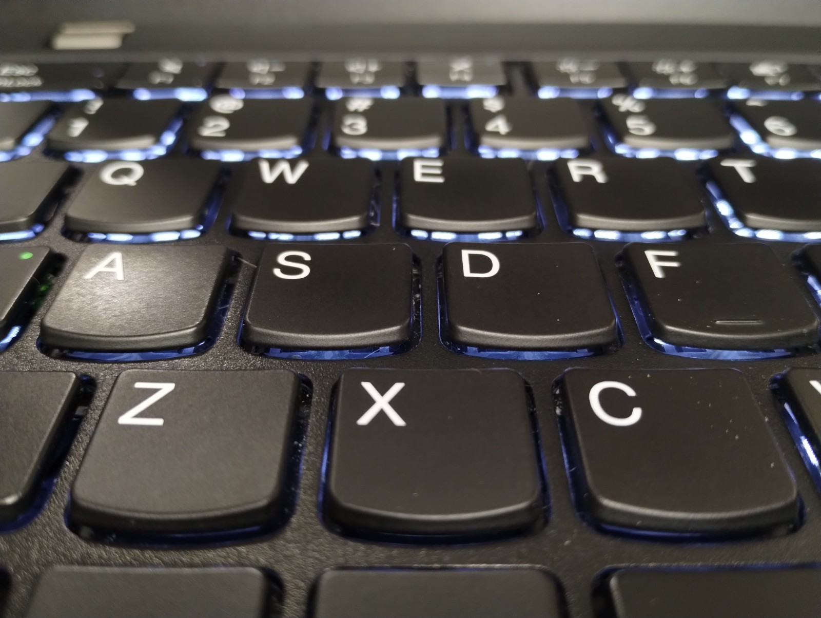 Lenovo ThinkPad T470s 14″ Laptop i7 vPro 2GB RAM For Parts AS IS *Read* H4041