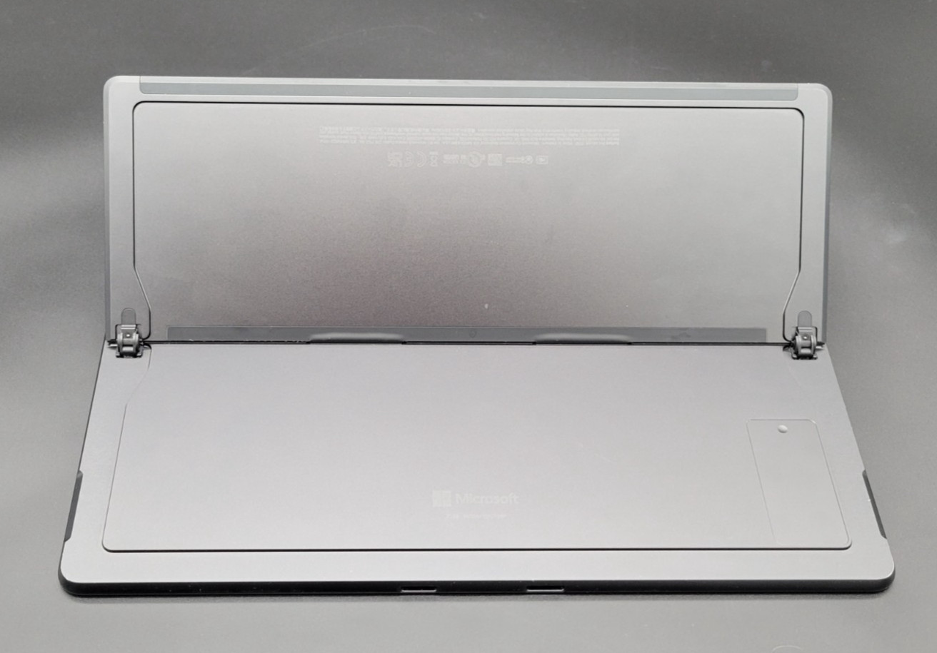 Microsoft Surface Pro 9 13″ i5-1235U 8GB RAM 256GB SSD 2038 Win11 Tablet