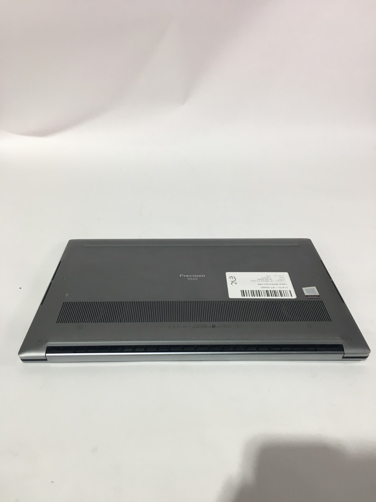 Dell Precision 5550 i7‑10875H 16GB 1TB SSD T1000 15.6″ FHD Non‑Touch Win11