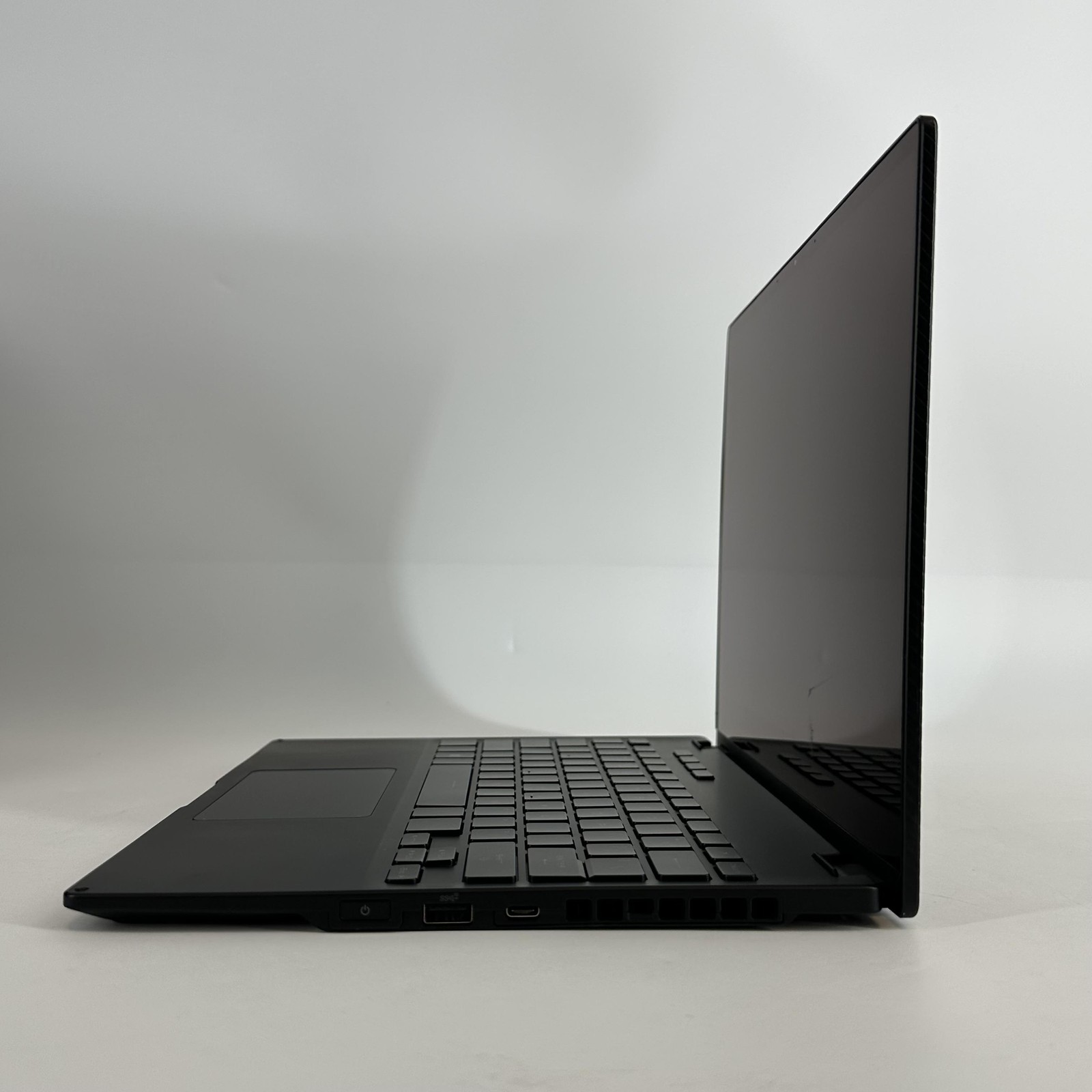 Asus ROG Flow X13 GV301 13 FHD+ TOUCH 3.3GHz Ryzen 9 6900HS 16GB 1TB RTX 3050 Ti