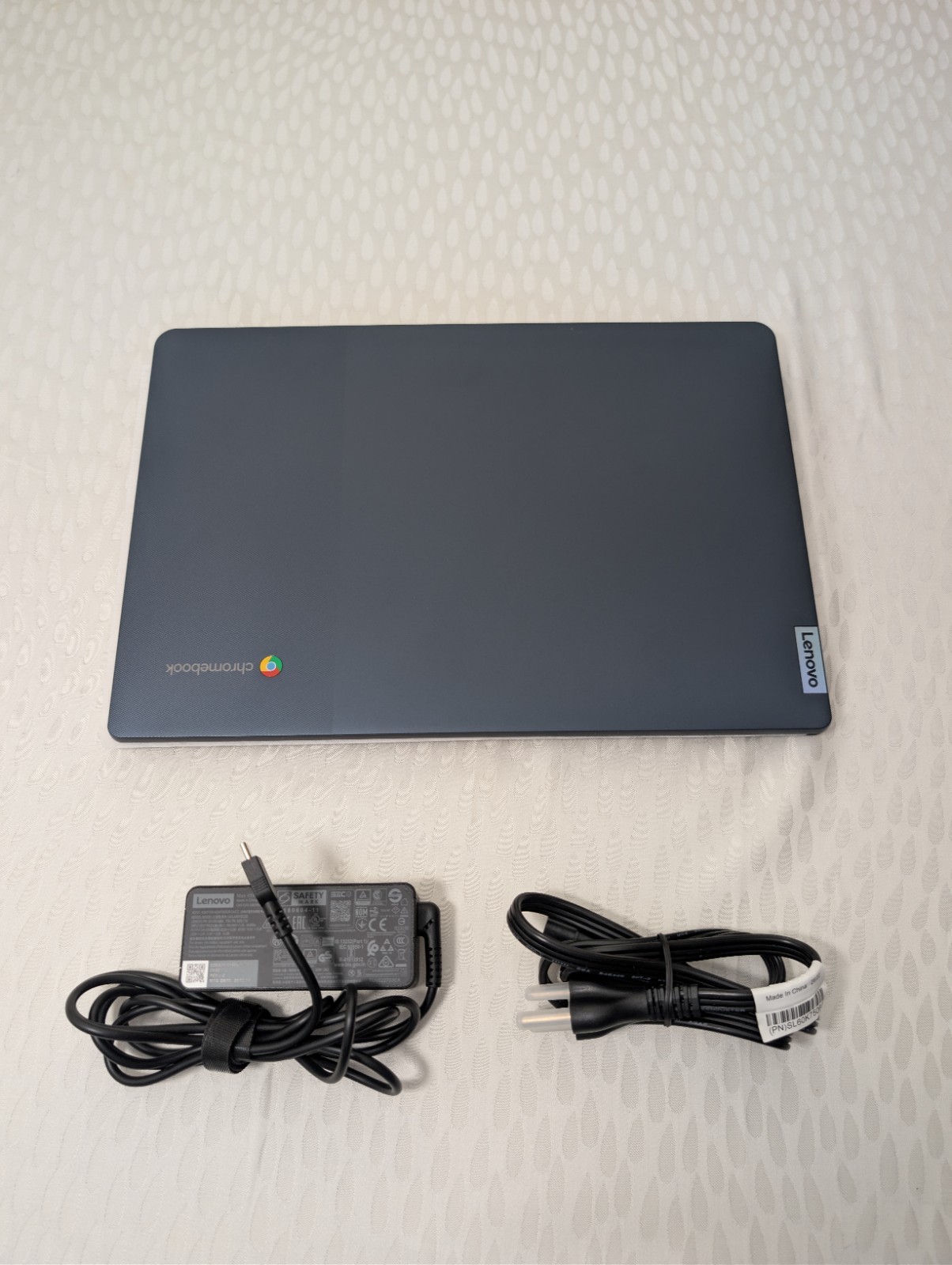 Lenovo IdeaPad 3 14M836 14″ Chromebook Type 82KN 45W USB-C Charger + Case