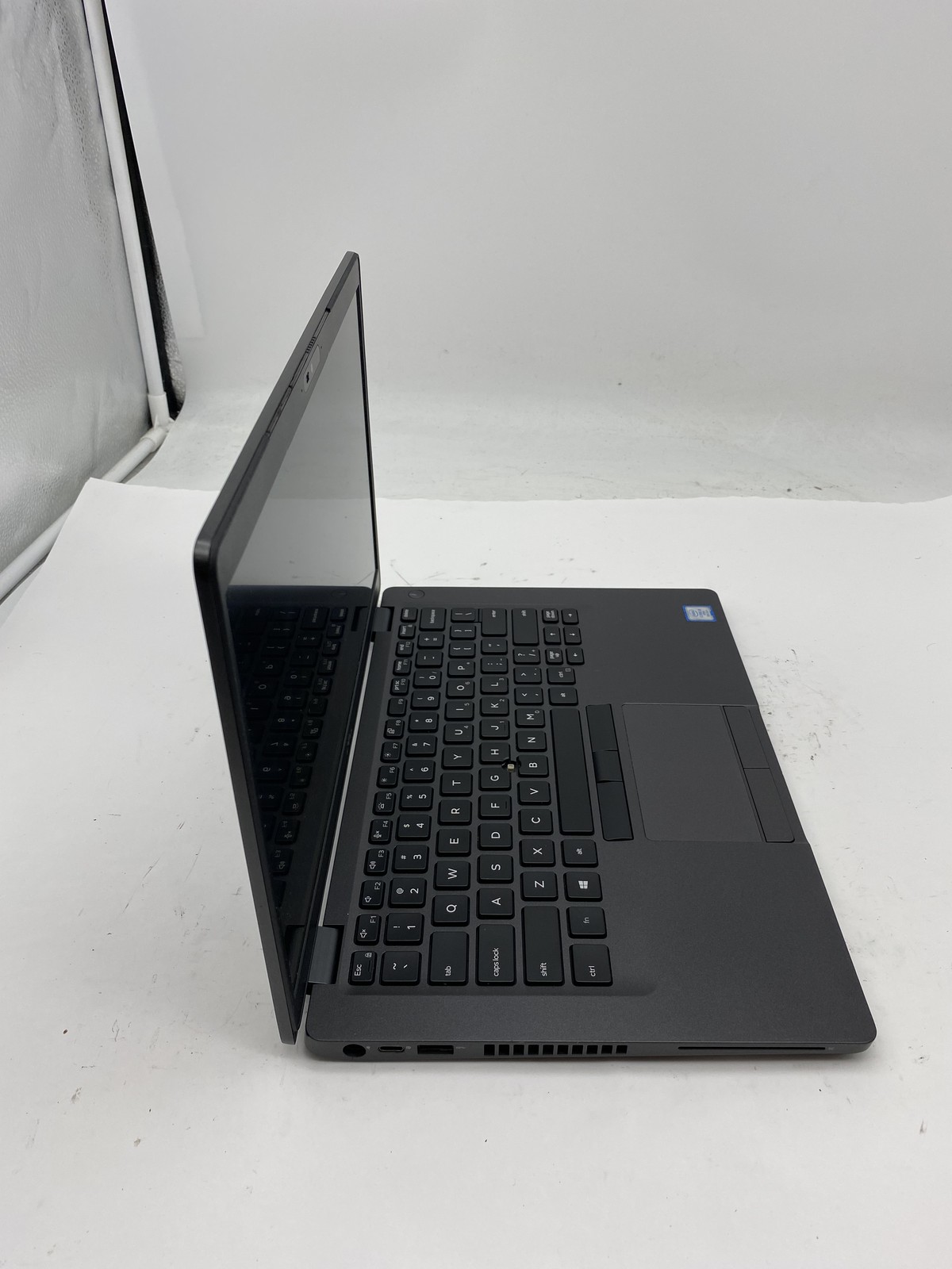 Dell Latitude 5400 Laptop Core i5 8365U 1.6GHz 8GB RAM 256GB SSD Windows 11 Pro