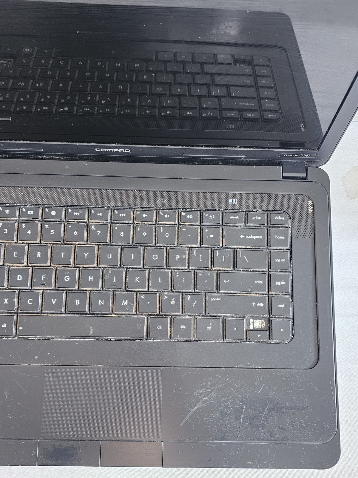 Compaq Pressario CQ57 Laptop – AMD C-50 – 3GB RAM – NO BATTERY – Win 10 – Read
