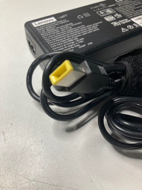 Genuine Lenovo 135W 20V 6.75A AC Adapter Charger ADL135NDC2A