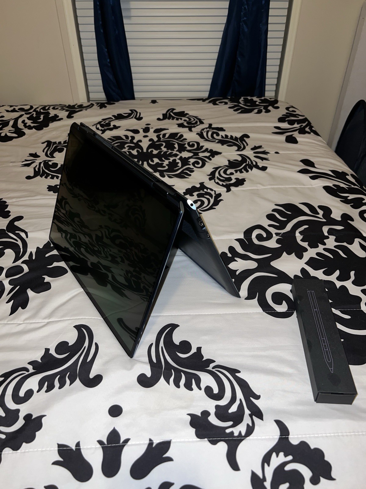 HP Spectre x360 16″ 2-in-1 Laptop Intel i7 16GB RAM 1.86TB SSD Touchscreen Pen