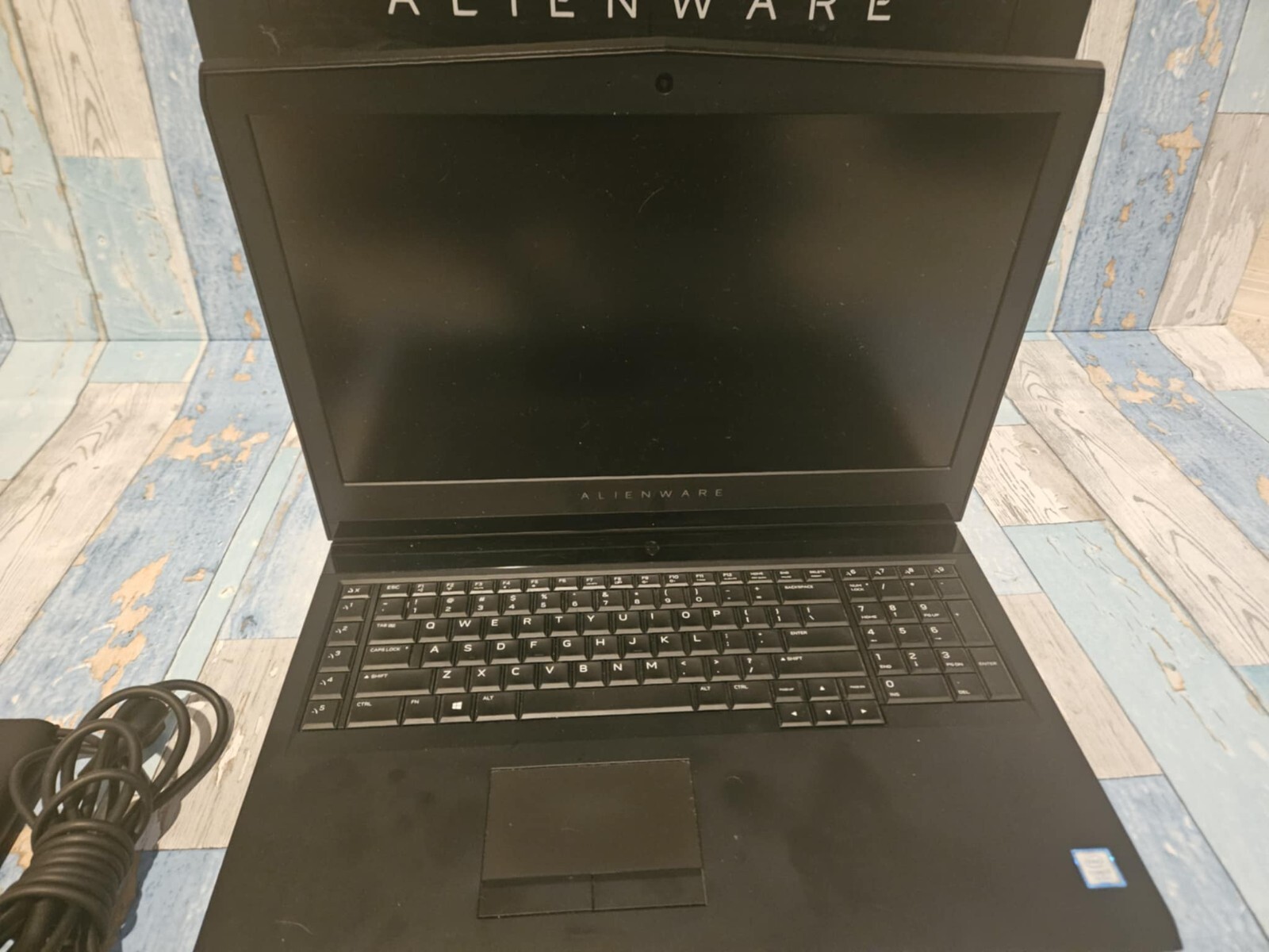 Alienware 17 R4 17.3″ Intel I7-7820HK, 32GB RAM, 1TB +256GB, New Battery