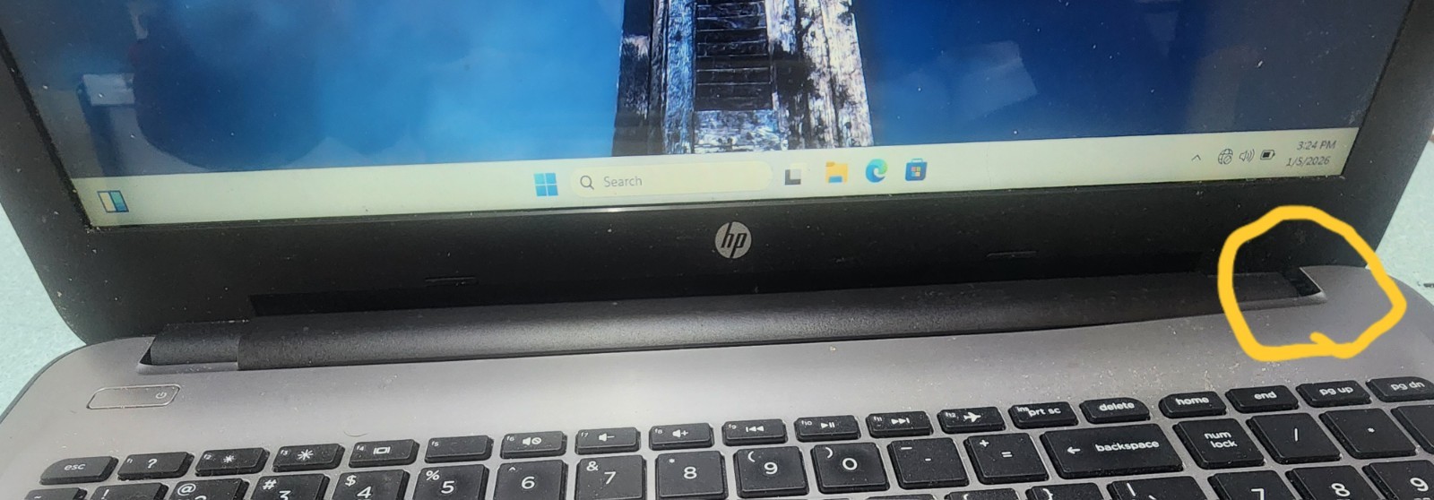 Used HP Pavilion Series 15″ Laptop. Intel Core i3 Processor/16GB RAM/147GB HDD.