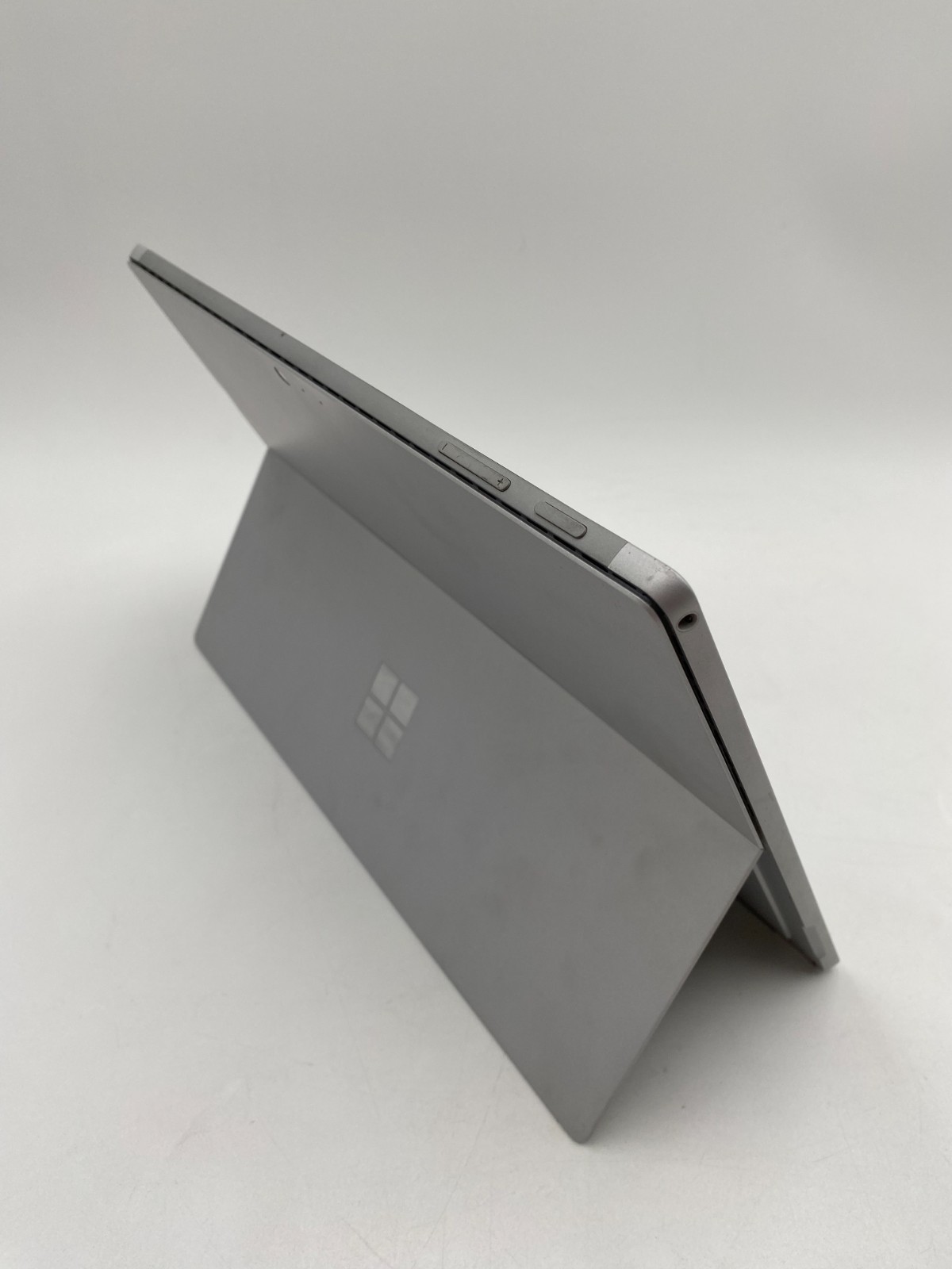 Microsoft Surface Pro 1796 Tablet i5-7300U 128GB SSD 4GB DDR3 Silver B/SEE