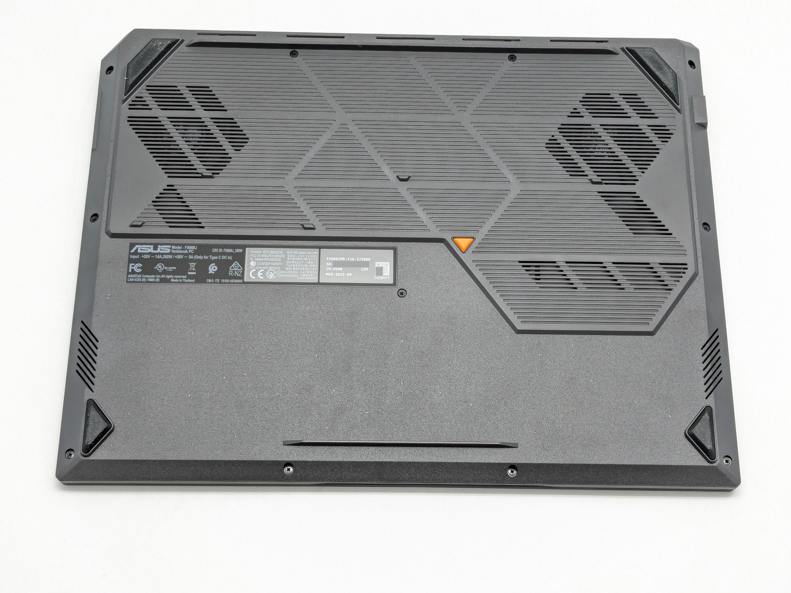 ASUS Tuf Gaming Notebook FX608 16″ i7-14650HX 32GB 1TB SSD GeForce RTX 5060 W11H