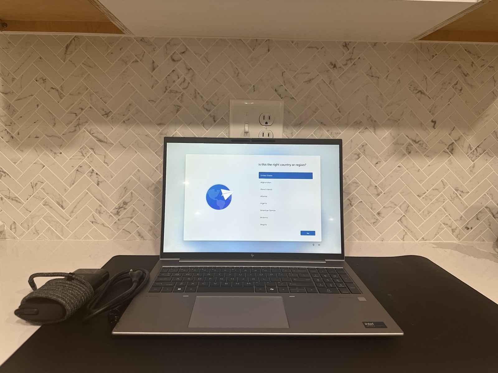 HP ZBook Firefly 16 G11 16″ Intel U7 165H 32G RAM 512G SSD Win 11 – HP Warranty