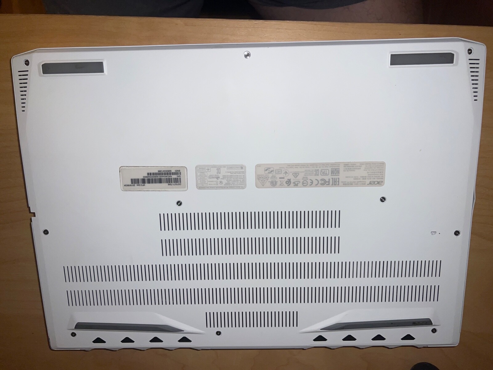 Acer ConceptD 7 15.6in(1TB SSd, Intel Core I7-9750H, 2.6GHz, 32GB RAM, NVIDIA.
