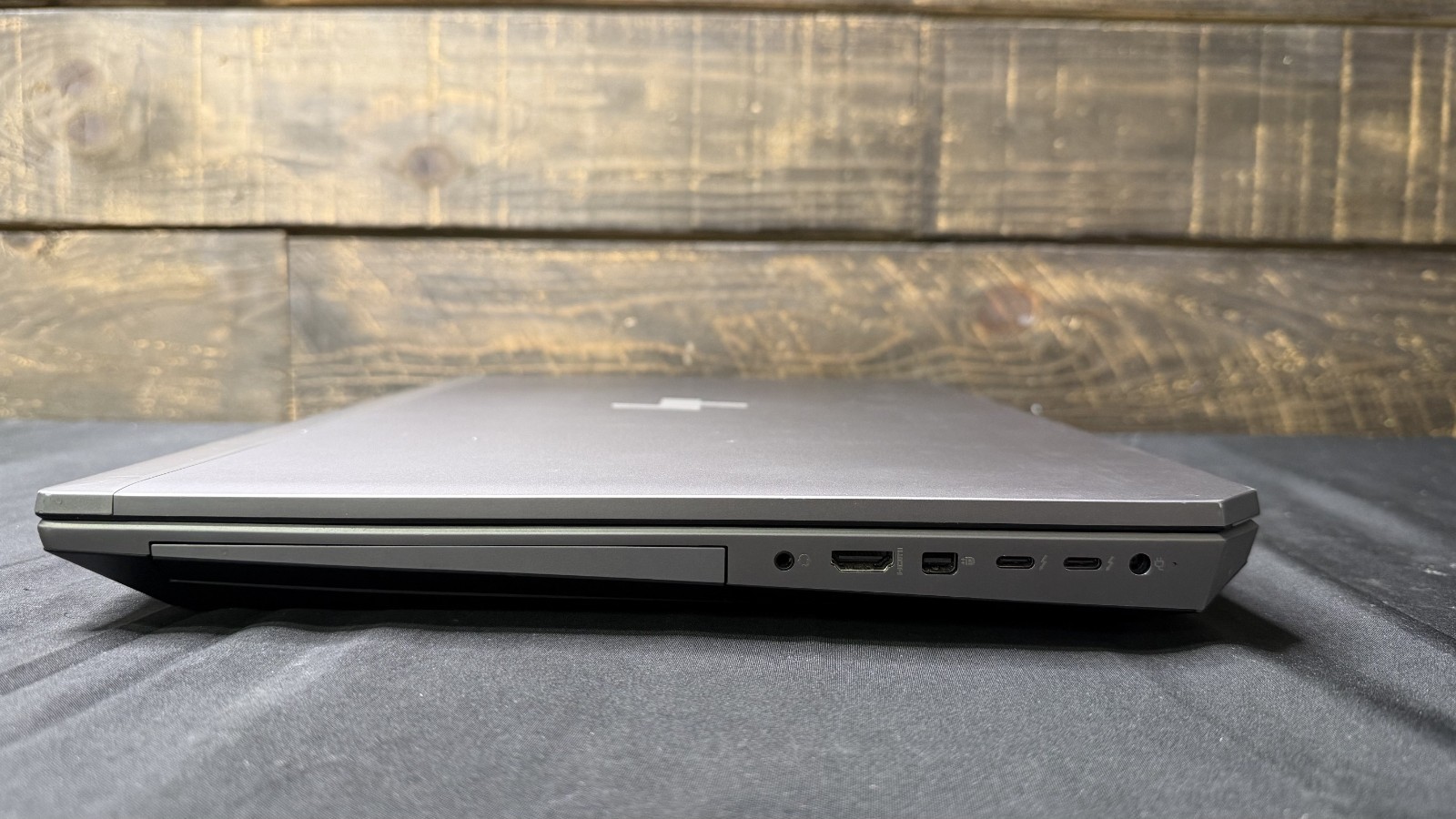 HP ZBook 17 G5 Mobile workstation i7-9850H 512GB SSD, 32GB RAM W10 RTX 4000