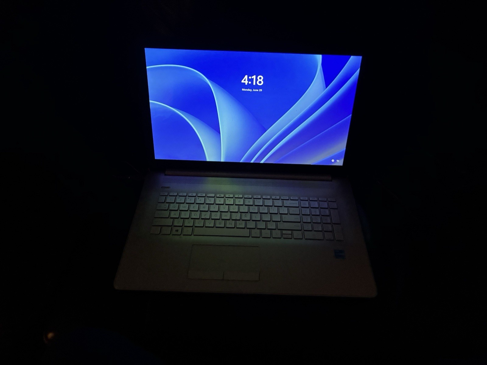 HP 17-BY4022WM 17.3” (256GB SSD, Intel Core i3-1115G4, 4.1GHz, 8GB RAM) Laptop