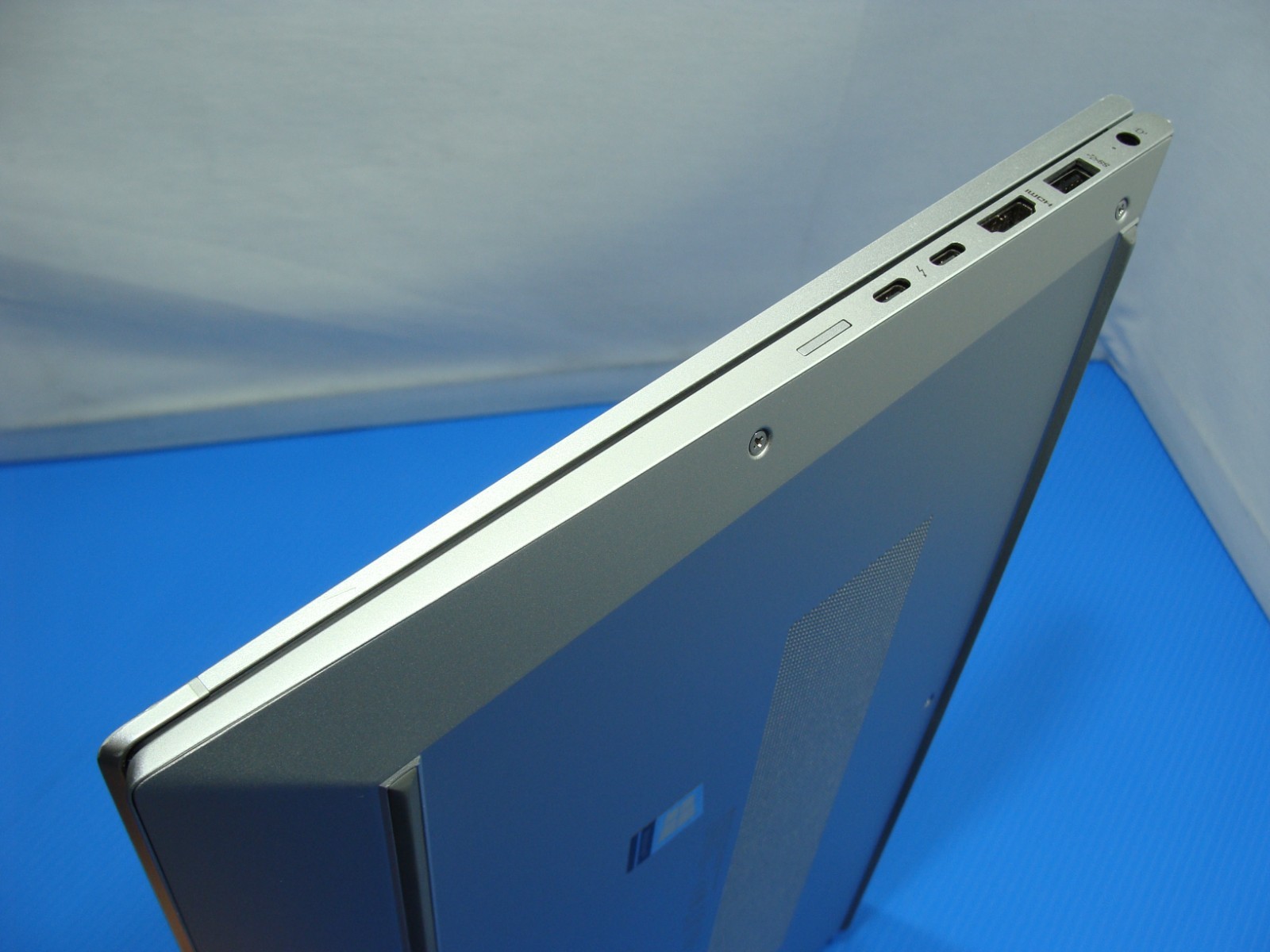 HP EliteBook 850 G7 15.6″FHD Intel i5-10310U 1.7GHz 16GB 256GB SSD W11P +Charger