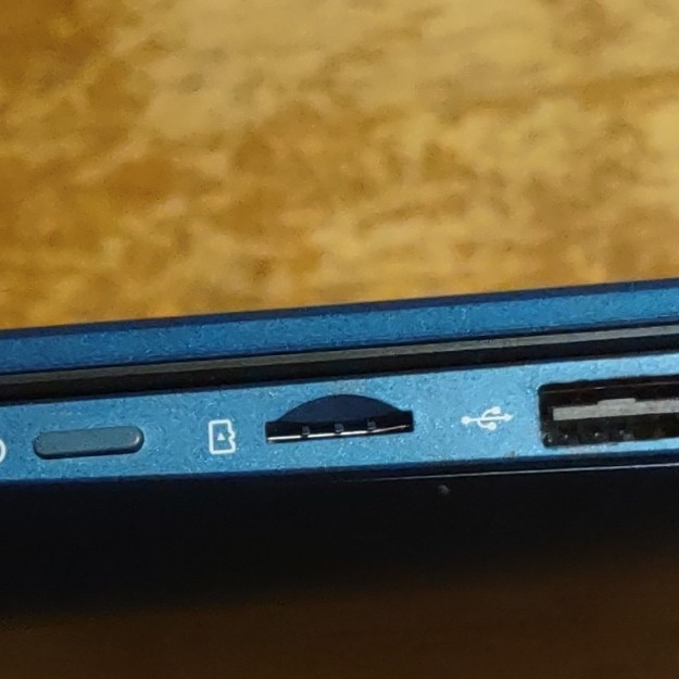 Gateway GWTC116-2BL Intel Celeron 64GB SSD Windows Notebook/Laptop Blue